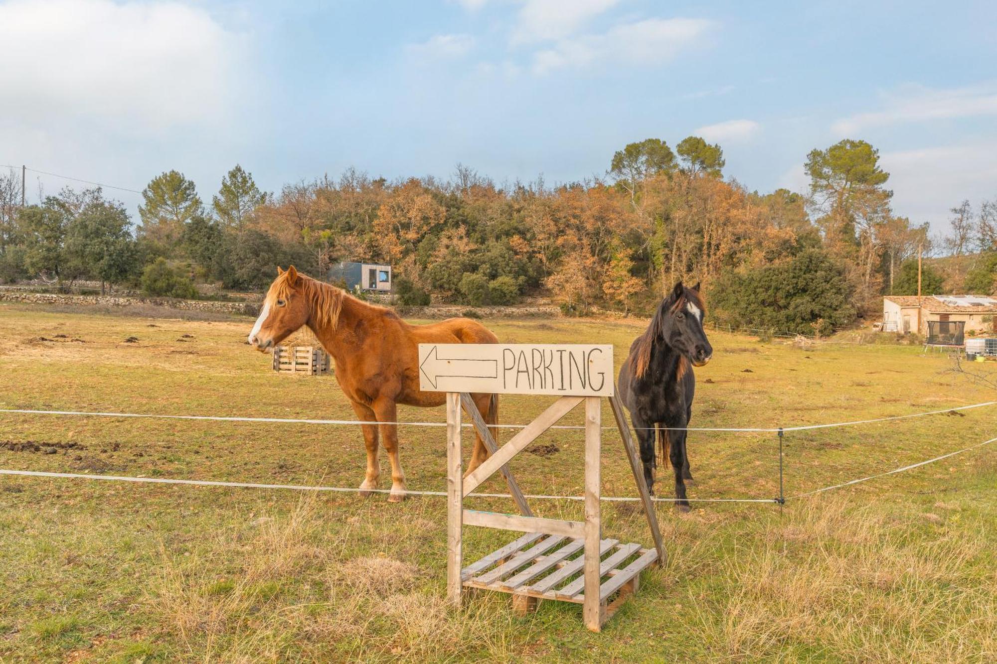 Varages La Cabane Aux Chevaux מראה חיצוני תמונה